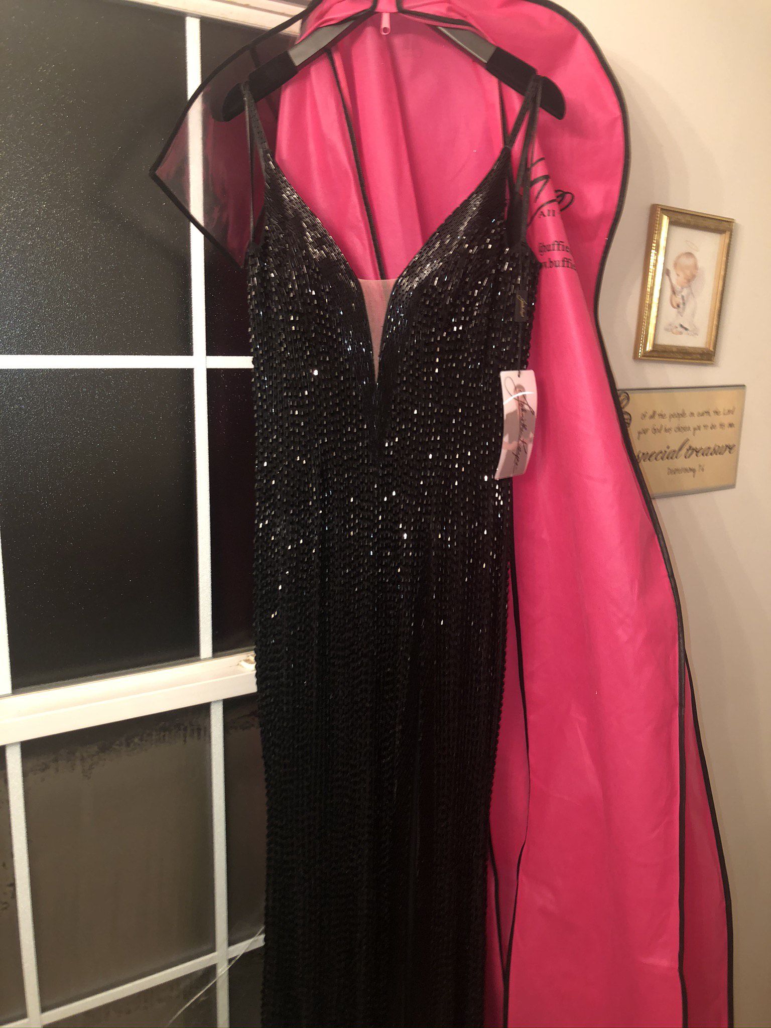 Johnathan Kayne Size 4 Prom Black A-line Dress on Queenly
