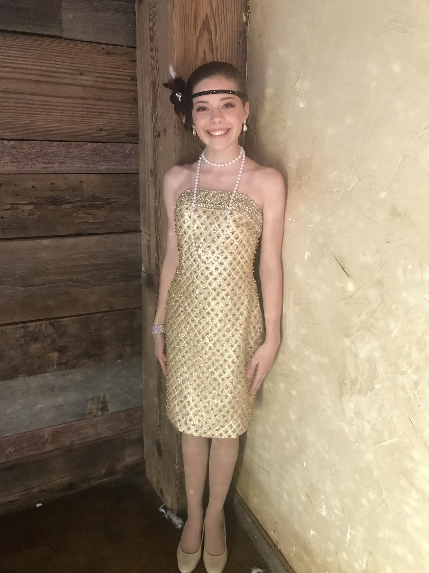 Gold Size 00 Cocktail Dress on Queenly