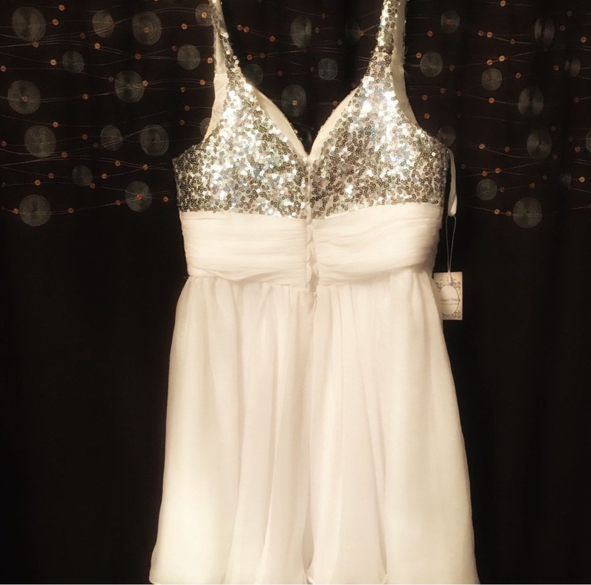 Size 8 Homecoming White A-line Dress on Queenly