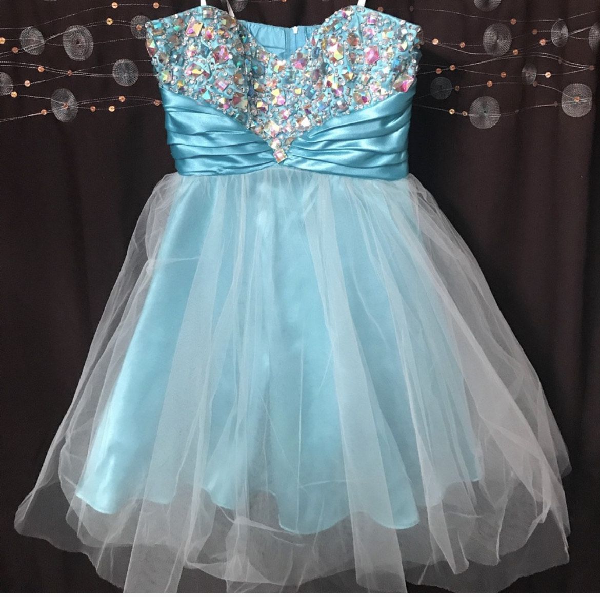 Size 4 Homecoming Strapless Satin Light Blue Cocktail Dress on Queenly