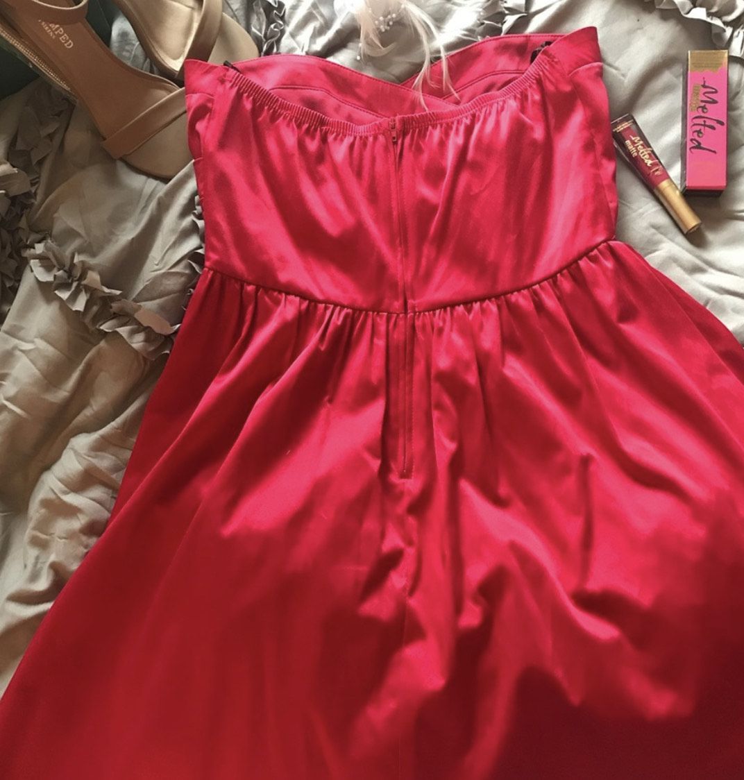 Size 4 Homecoming Strapless Satin Red Cocktail Dress on Queenly