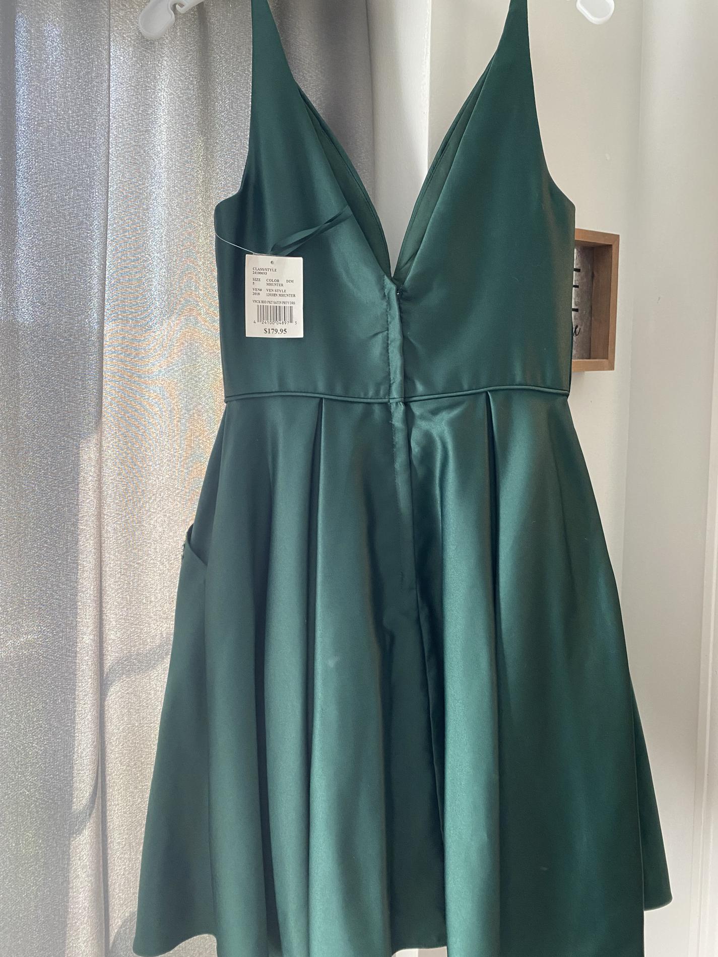 Size 4 Homecoming Plunge Satin Emerald Green A-line Dress on Queenly