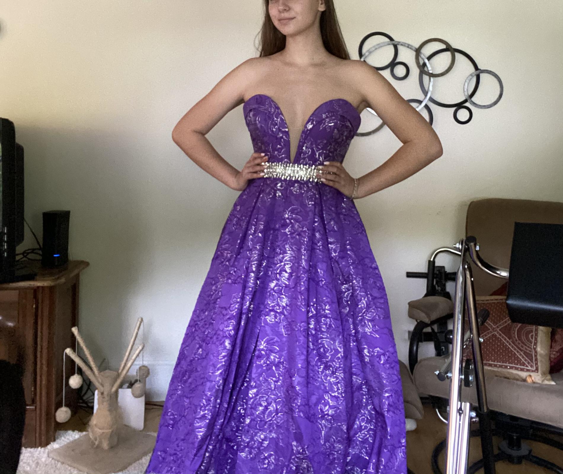Ashley Lauren Size 4 Prom Strapless Sequined Purple A-line Dress on Queenly