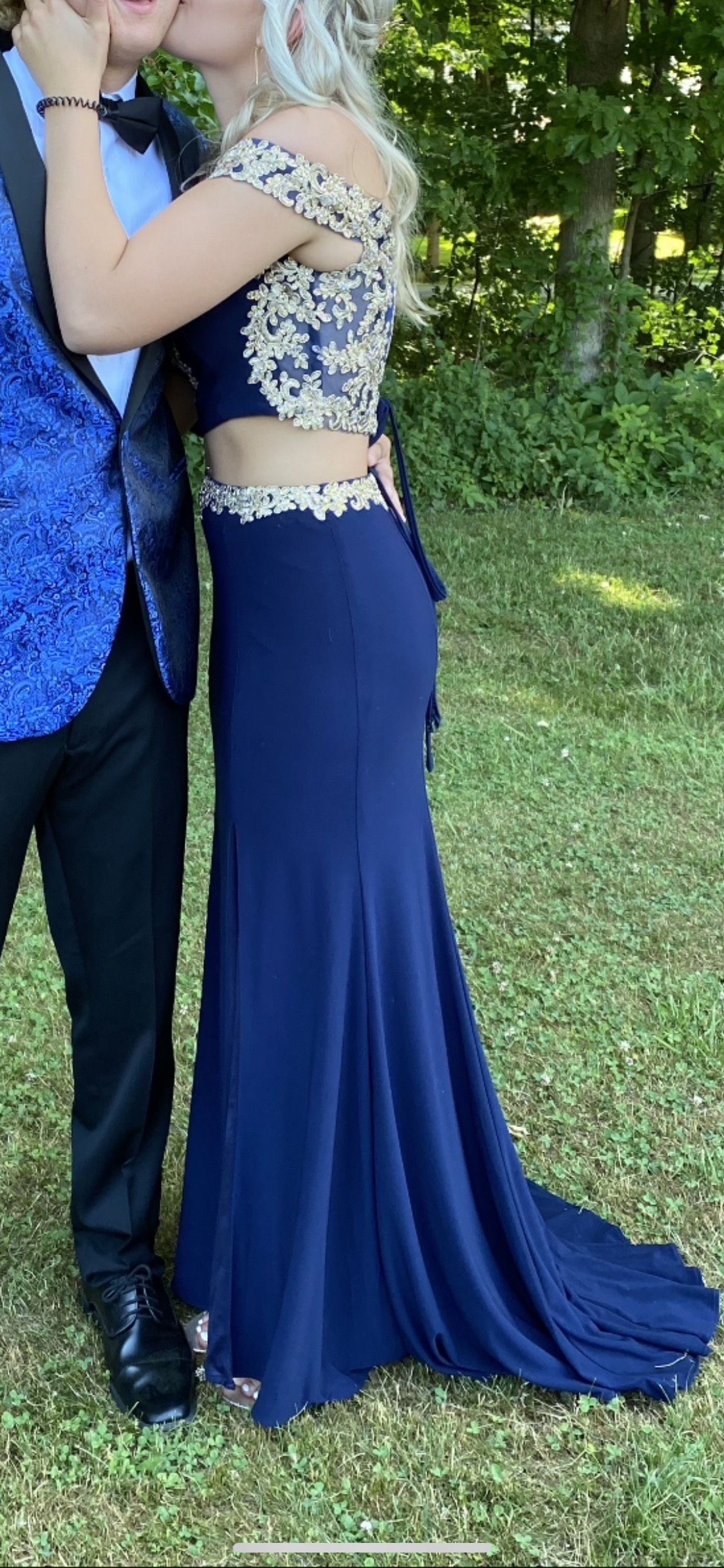 Size 4 Prom Off The Shoulder Blue Cocktail Dress on Queenly