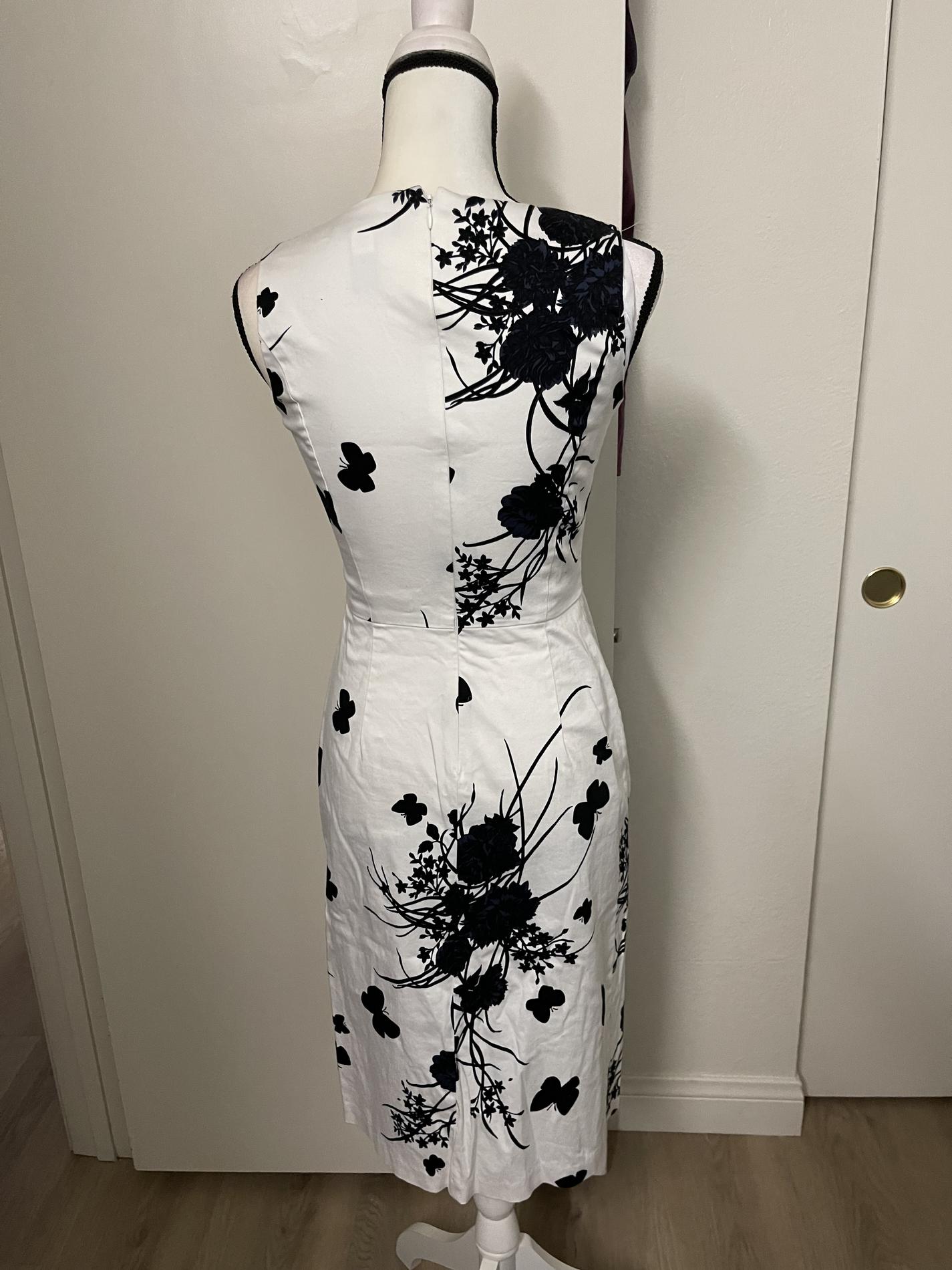 Moda international Size 6 White Cocktail Dress on Queenly