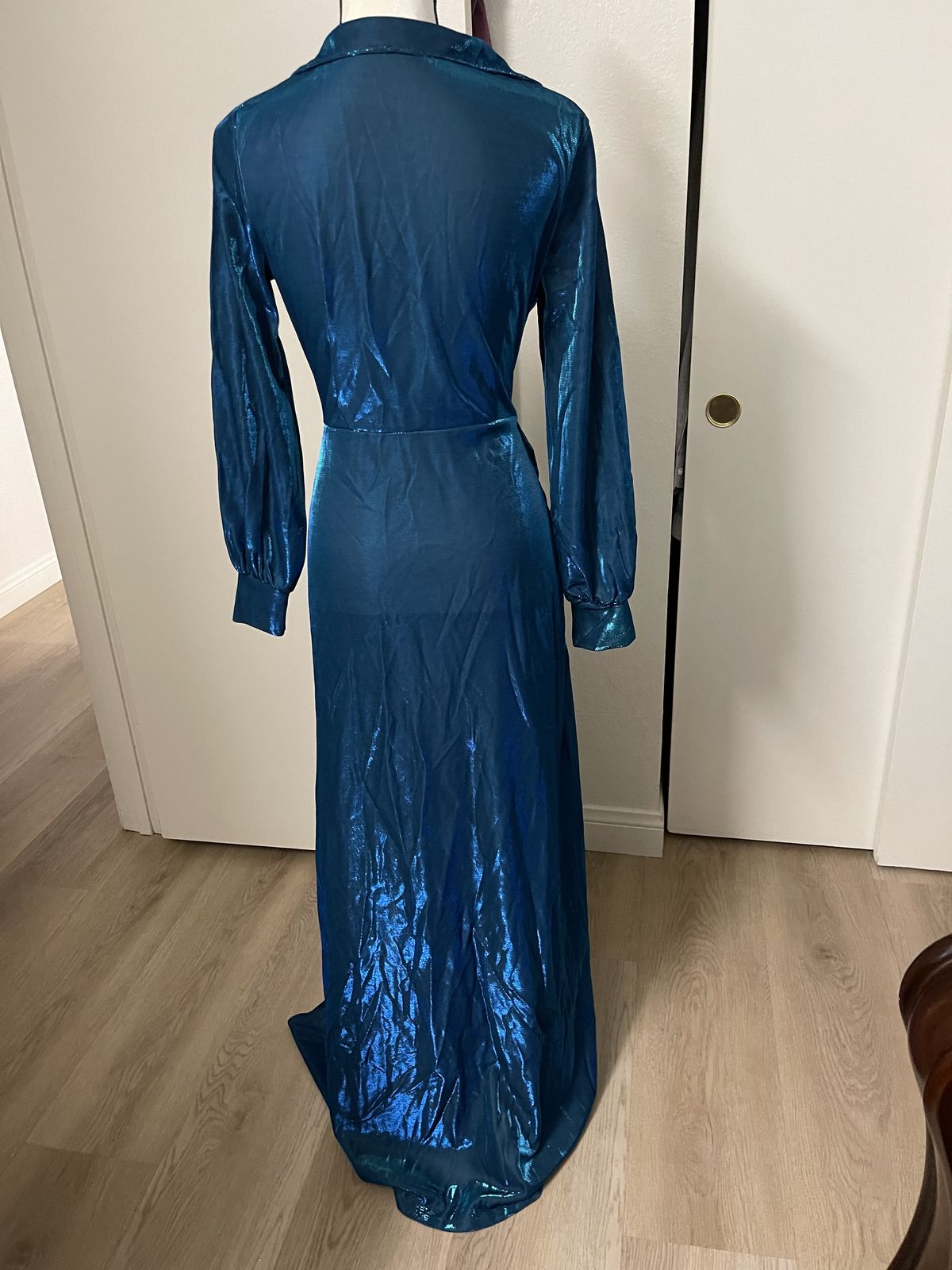 Size 10 Long Sleeve Royal Blue A-line Dress on Queenly
