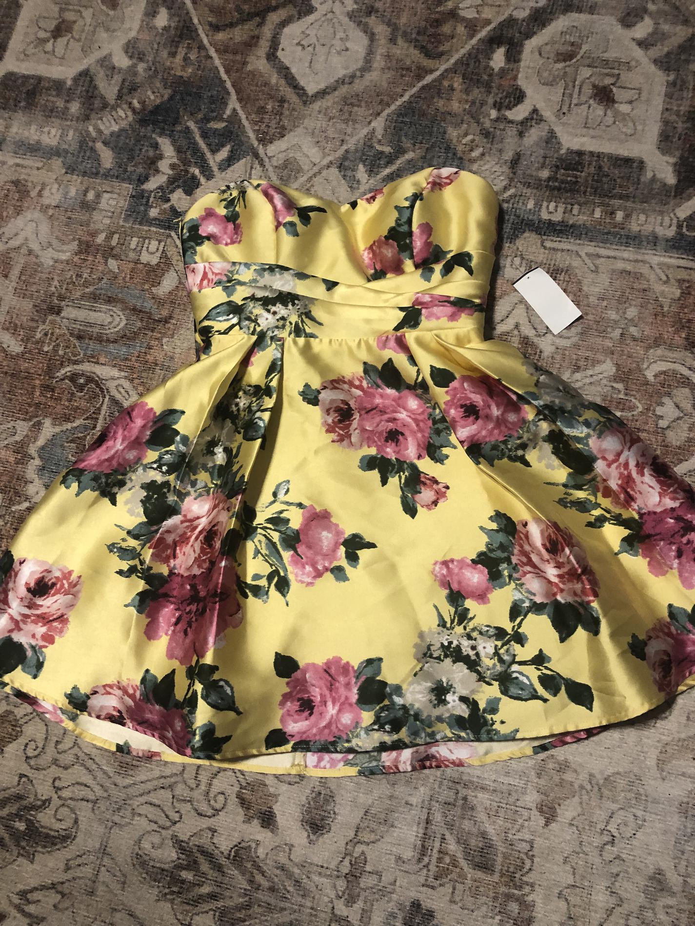 Teeze me Yellow Size 10 Homecoming Strapless A-line Dress on Queenly