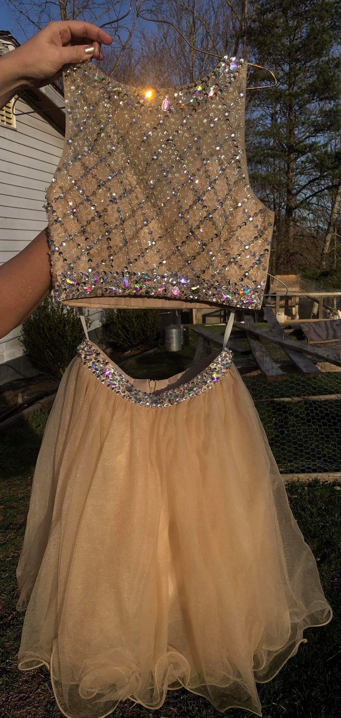 Size 2 Homecoming Sequined Nude Cocktail Dress on Queenly