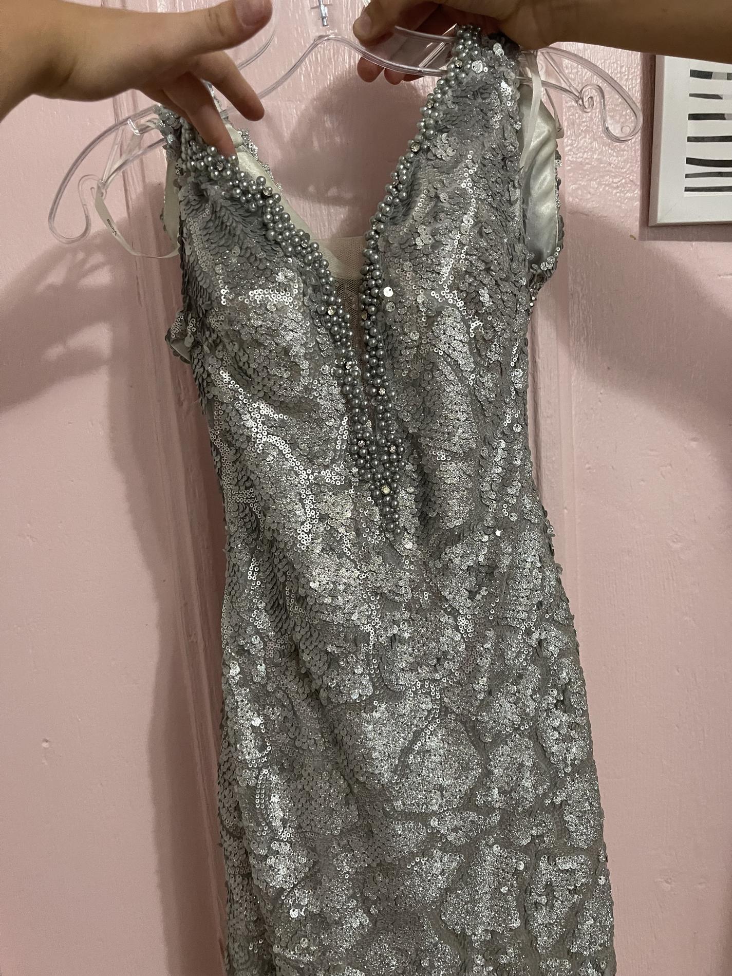 Jovani Size 2 Homecoming Plunge Silver A-line Dress on Queenly
