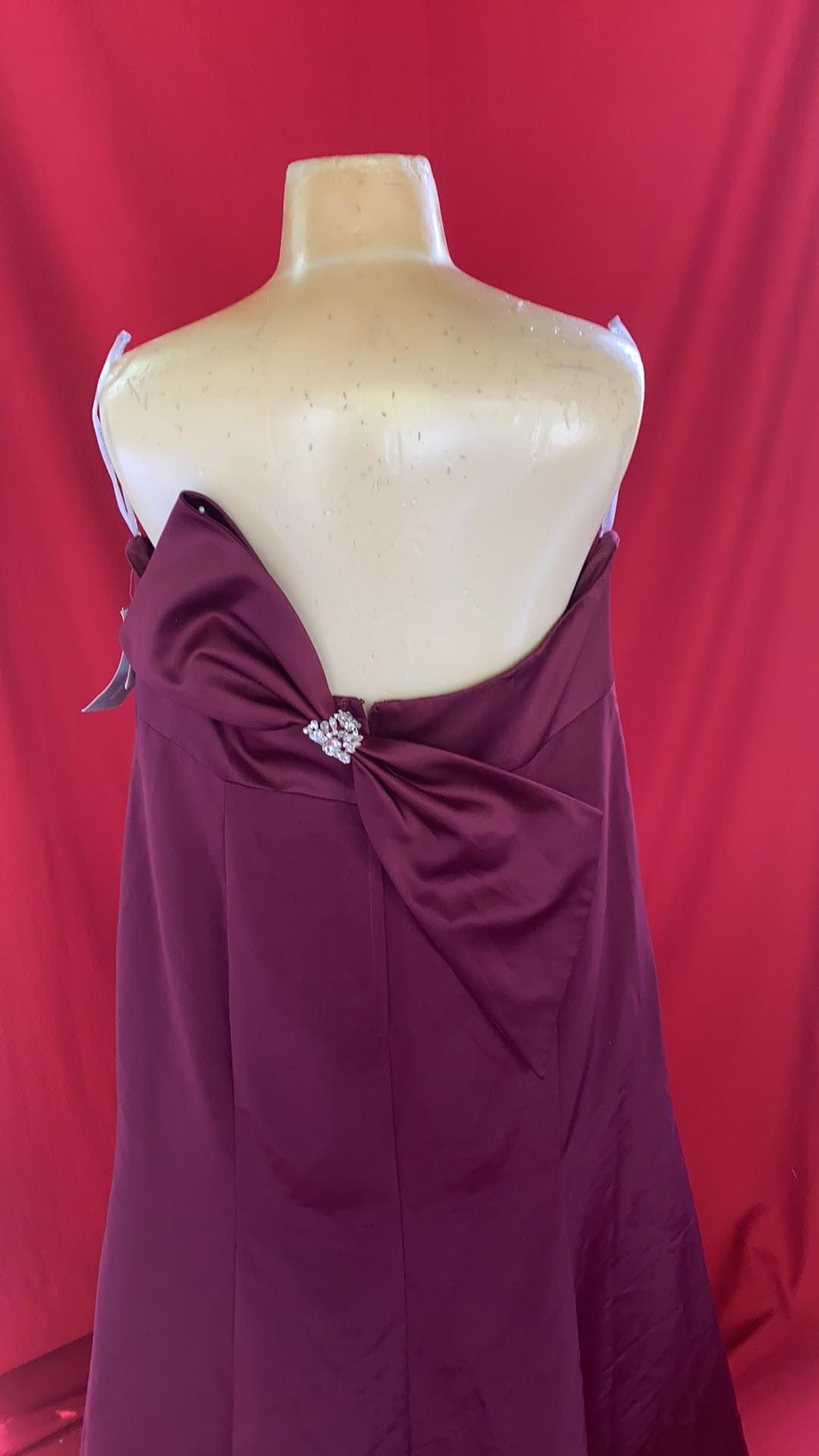 Oleg Cassini Plus Size 22 Bridesmaid Strapless Satin Burgundy Red Mermaid Dress on Queenly
