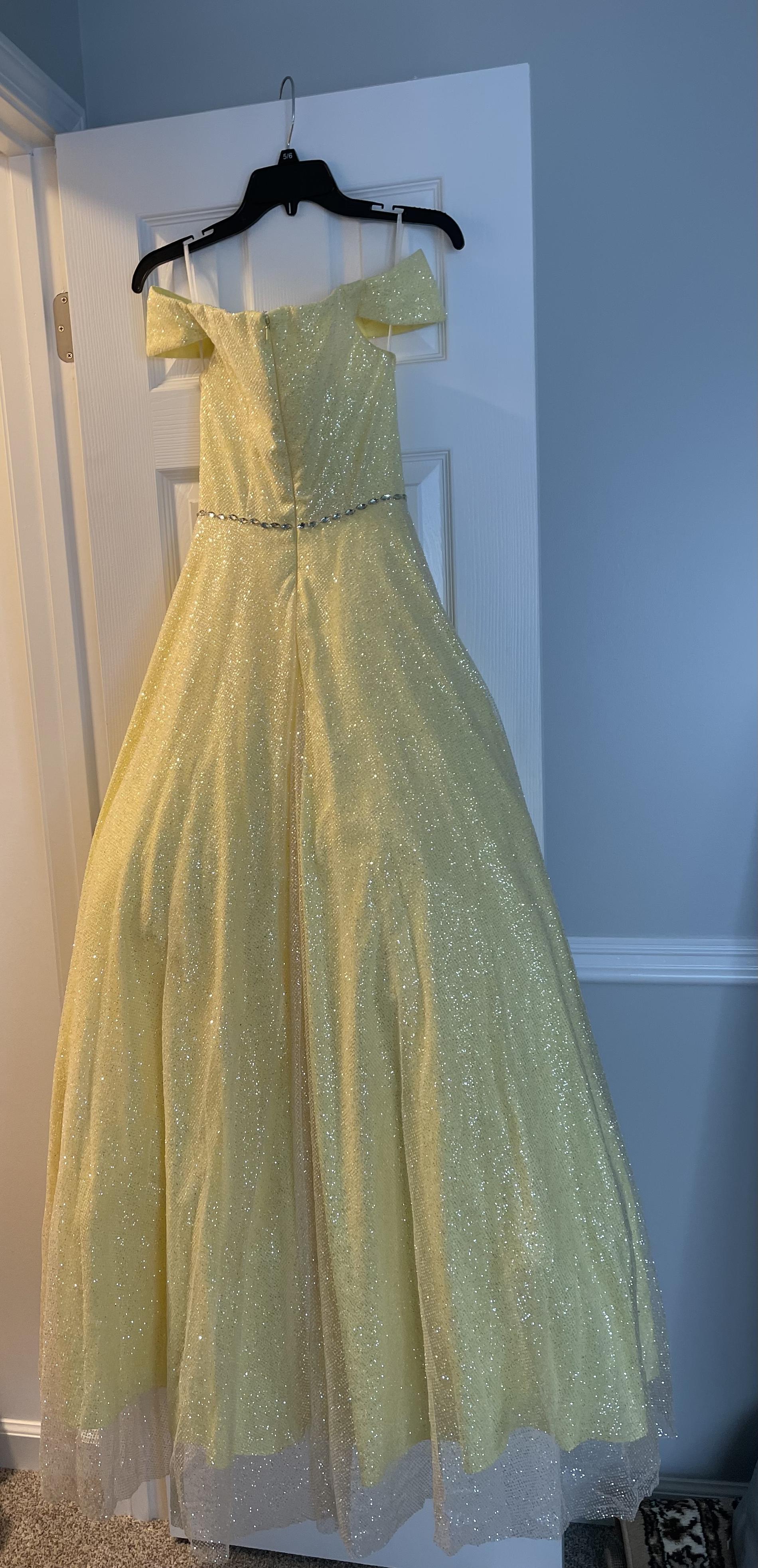 Colette Mon Cheri Size 00 Prom Off The Shoulder Yellow Ball Gown on Queenly