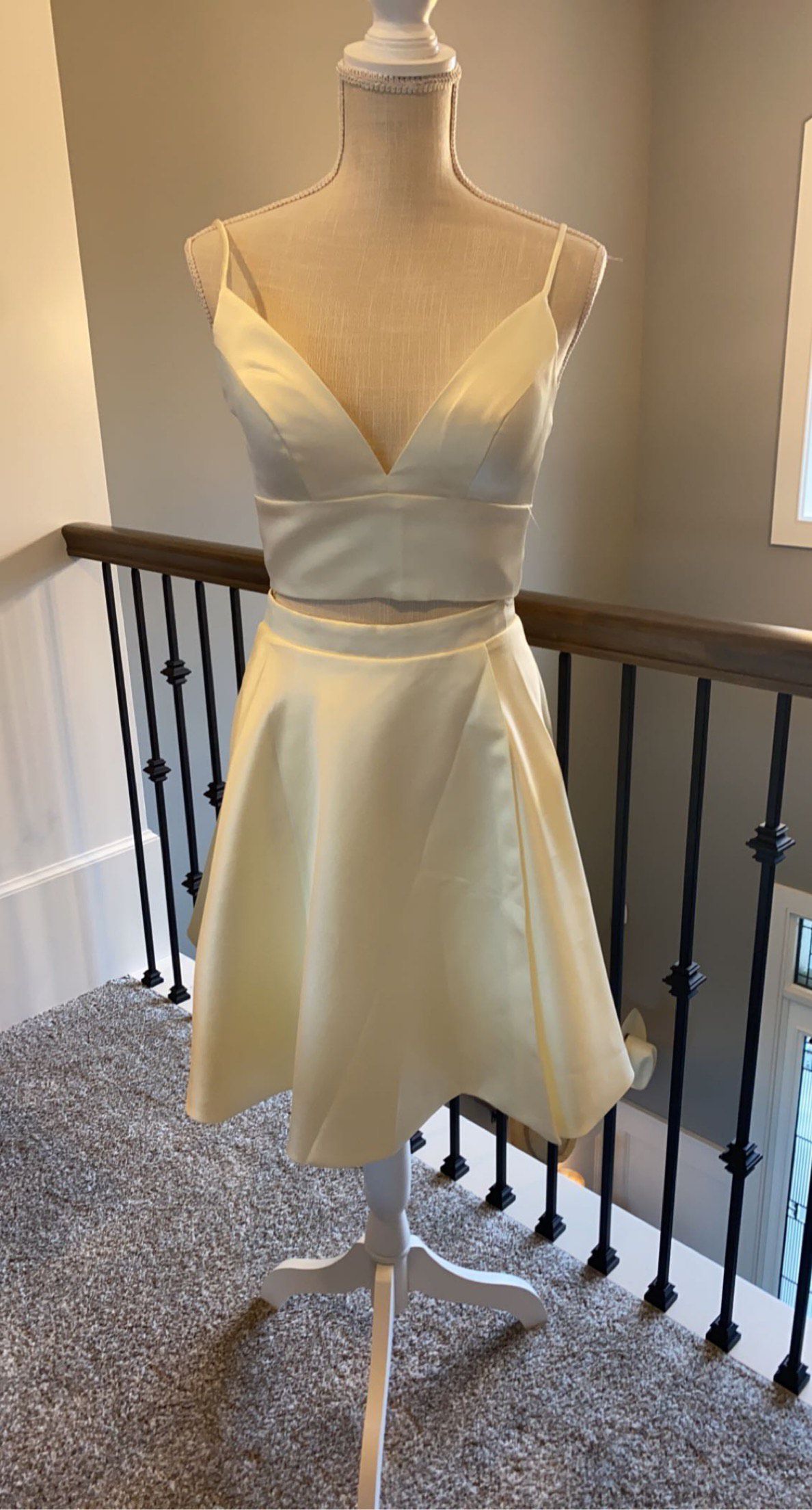 Size 2 Homecoming Yellow A-line Dress on Queenly