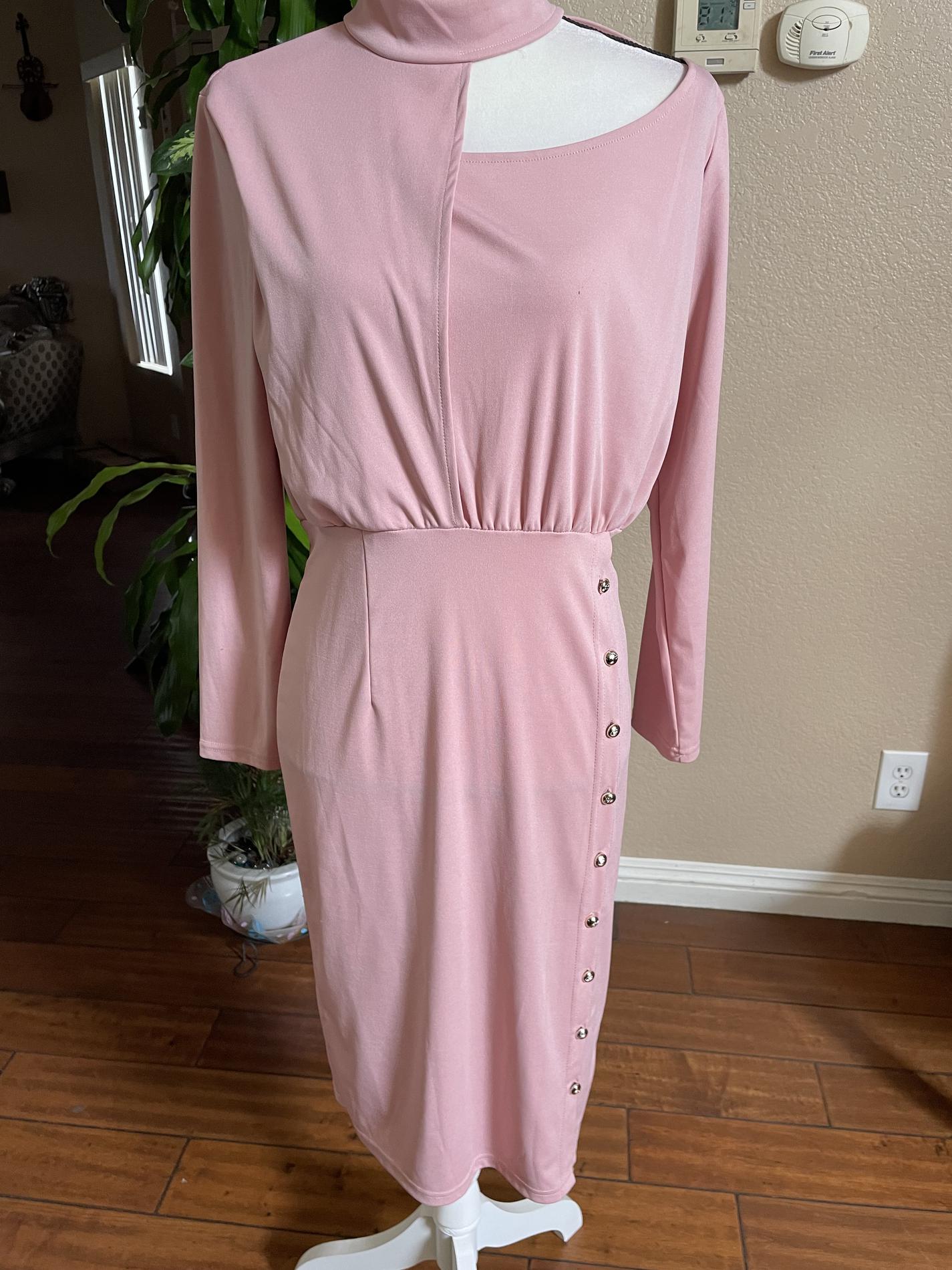 Size 8 Wedding Guest Pink Cocktail Dress on Queenly