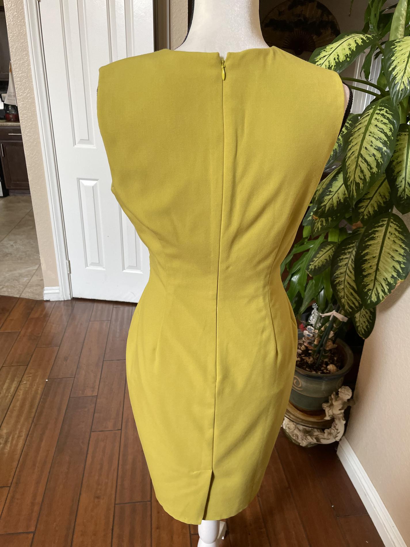 Calvin Klein Size 6 Wedding Guest Yellow Cocktail Dress on Queenly