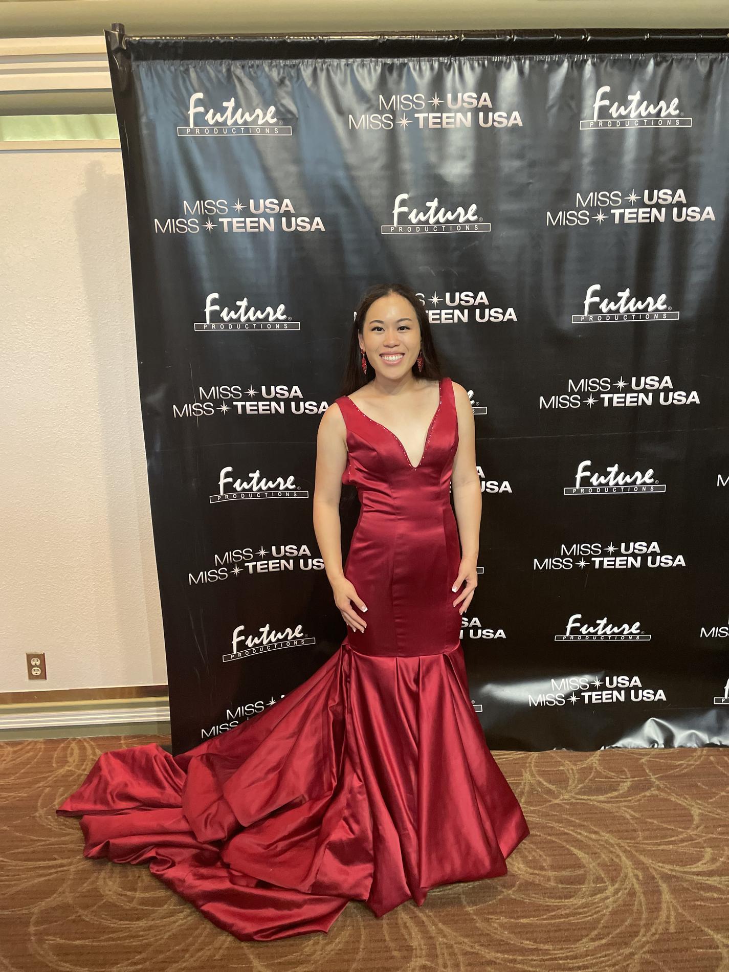 Custom Size 4 Prom Red Mermaid Dress on Queenly