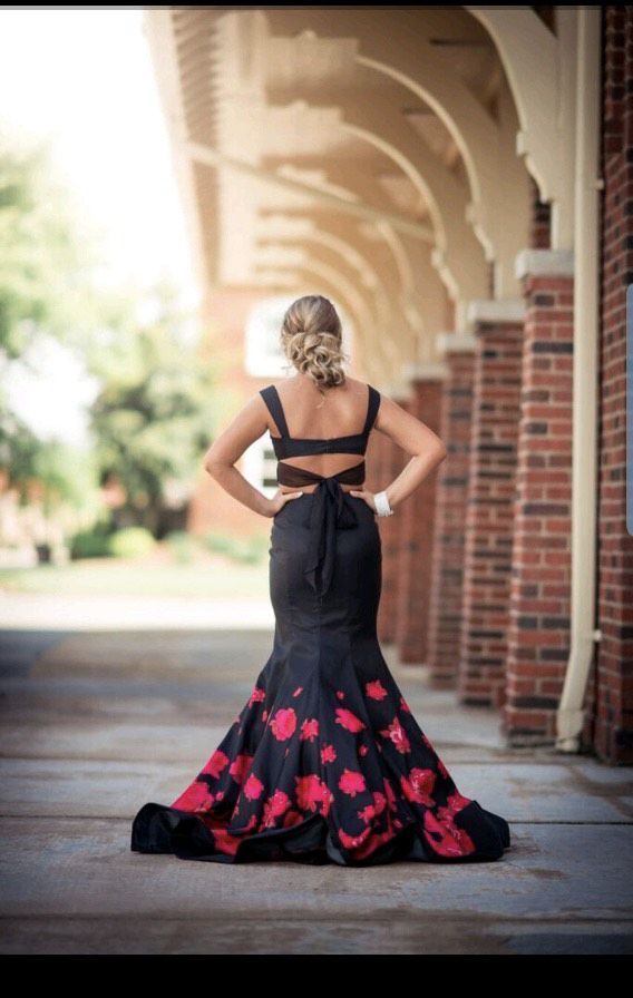 Sherri Hill Size 0 Prom Plunge Satin Black Mermaid Dress on Queenly