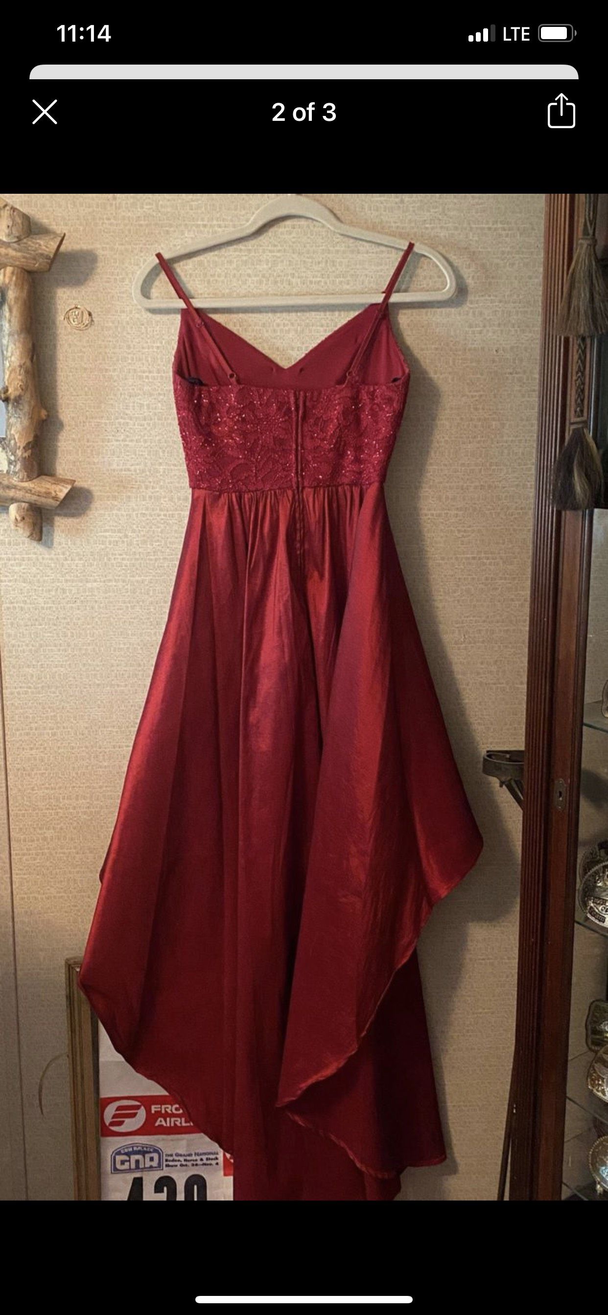 n/a Size 4 Homecoming Satin Burgundy Red A-line Dress on Queenly