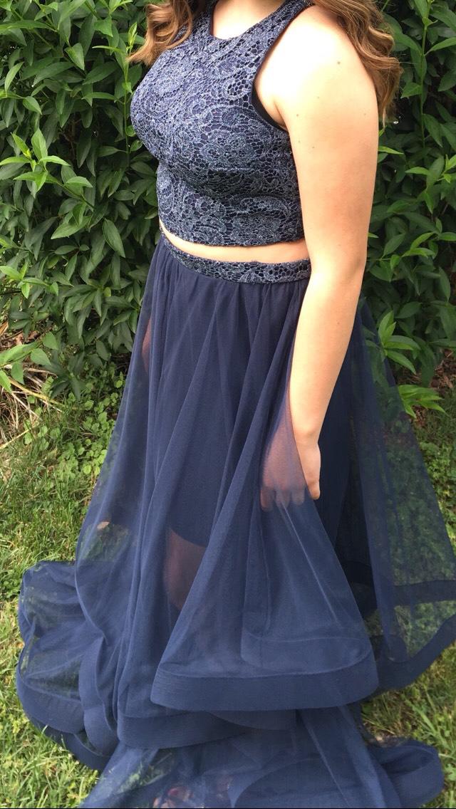 Size 8 Prom Navy Blue A-line Dress on Queenly