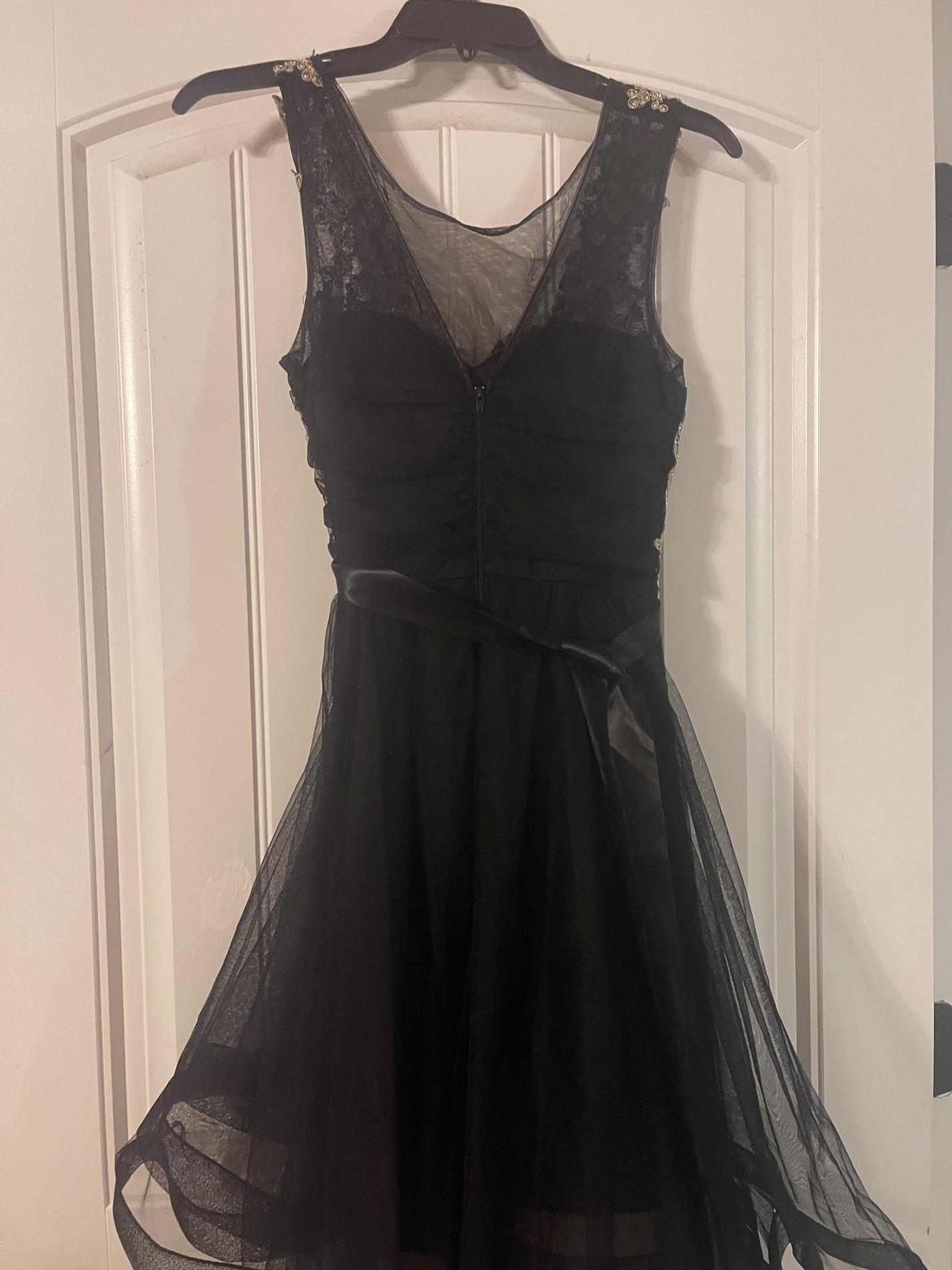 Size 2 Prom Plunge Lace Black Dress With Train on Queenly