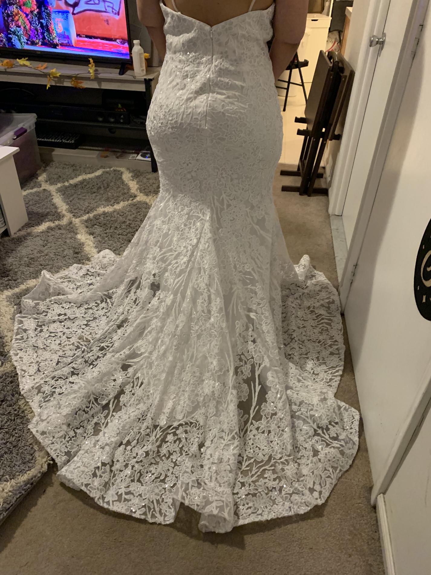 Adrienn Braun Couture Size 14 Wedding Plunge Lace White Mermaid Dress on Queenly