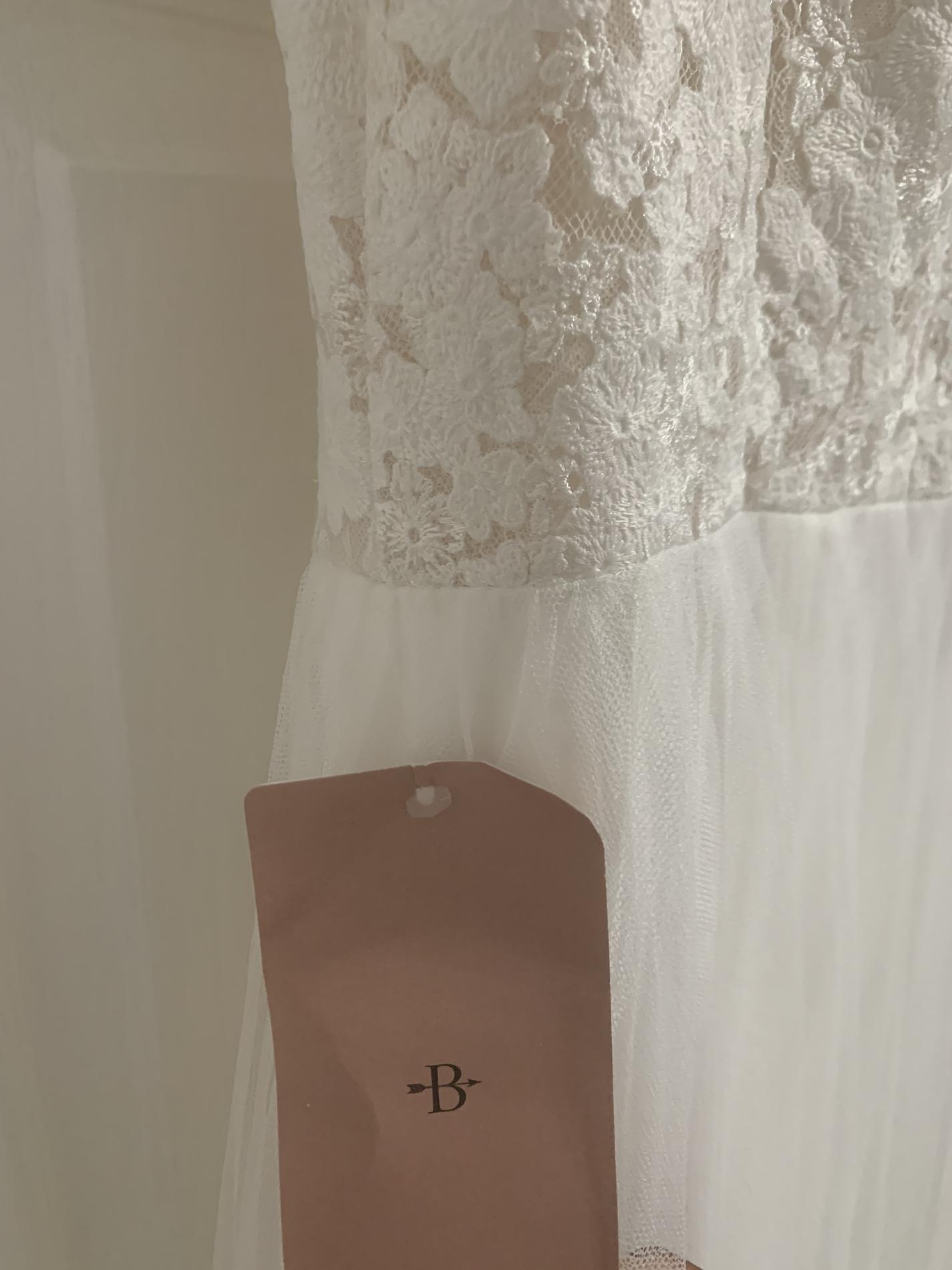 BHLDN White Size 16 Train Sheer Straight Dress on Queenly