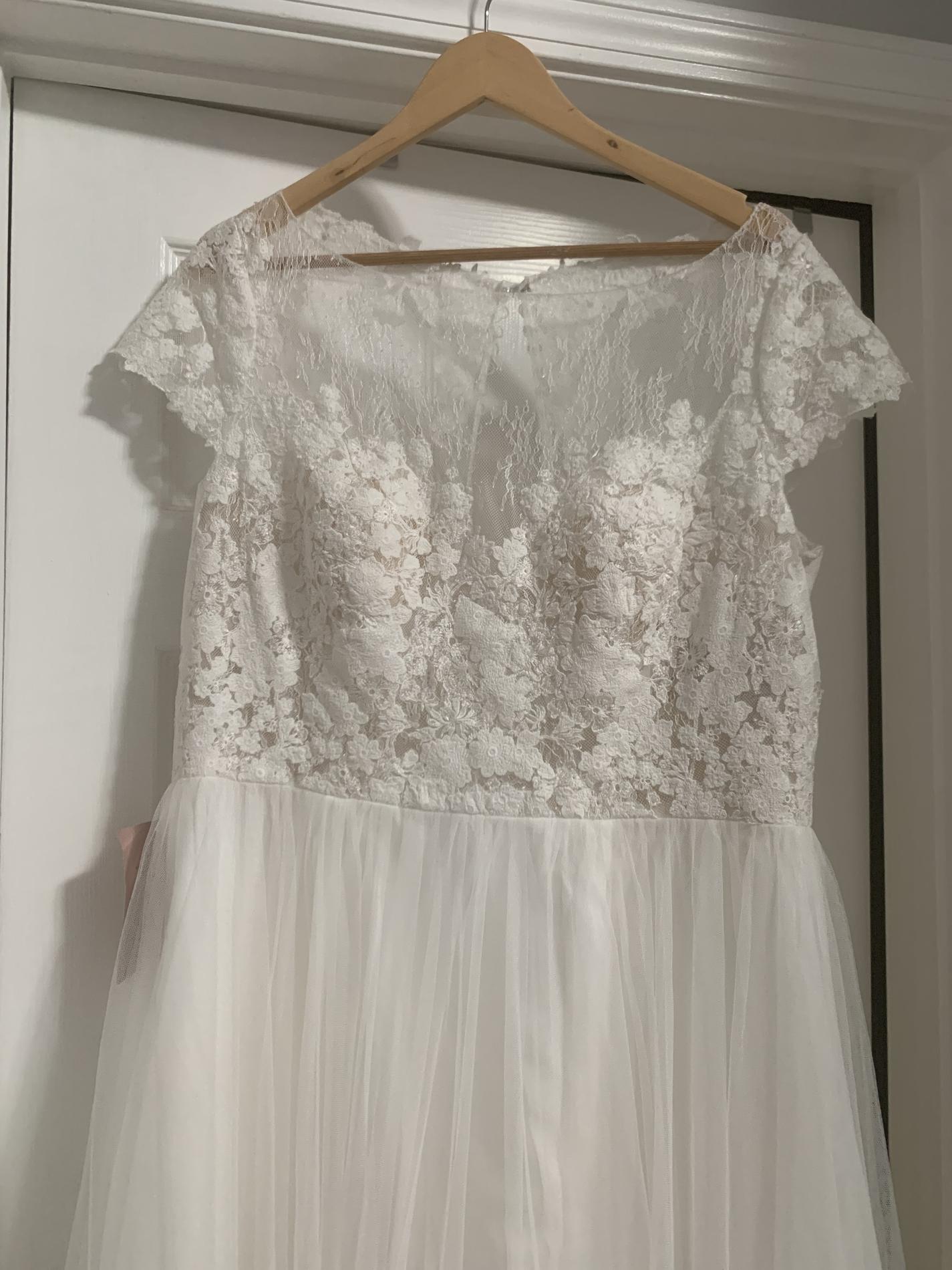 BHLDN White Size 16 Train Sheer Straight Dress on Queenly
