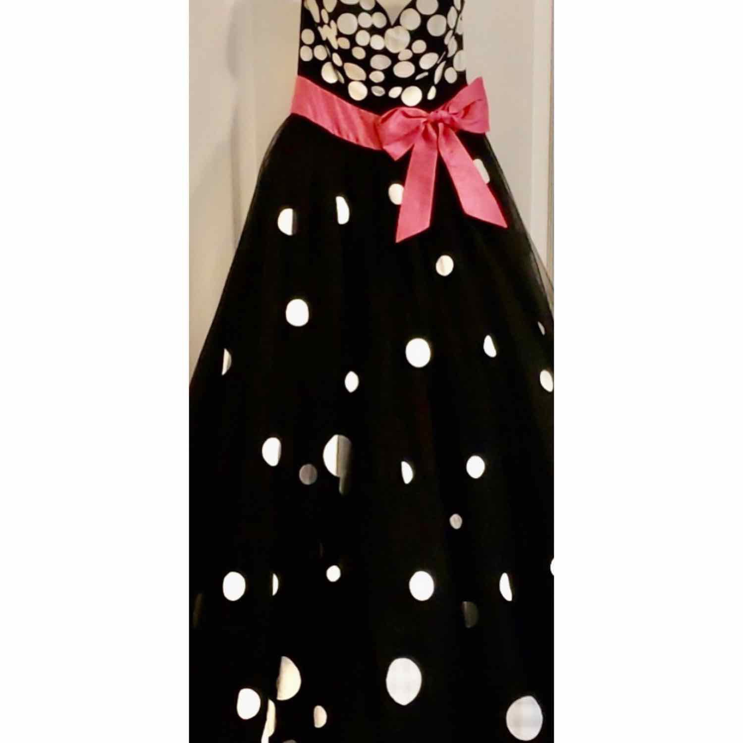 Jovani Girls Size 10 Prom Off The Shoulder Black Ball Gown on Queenly