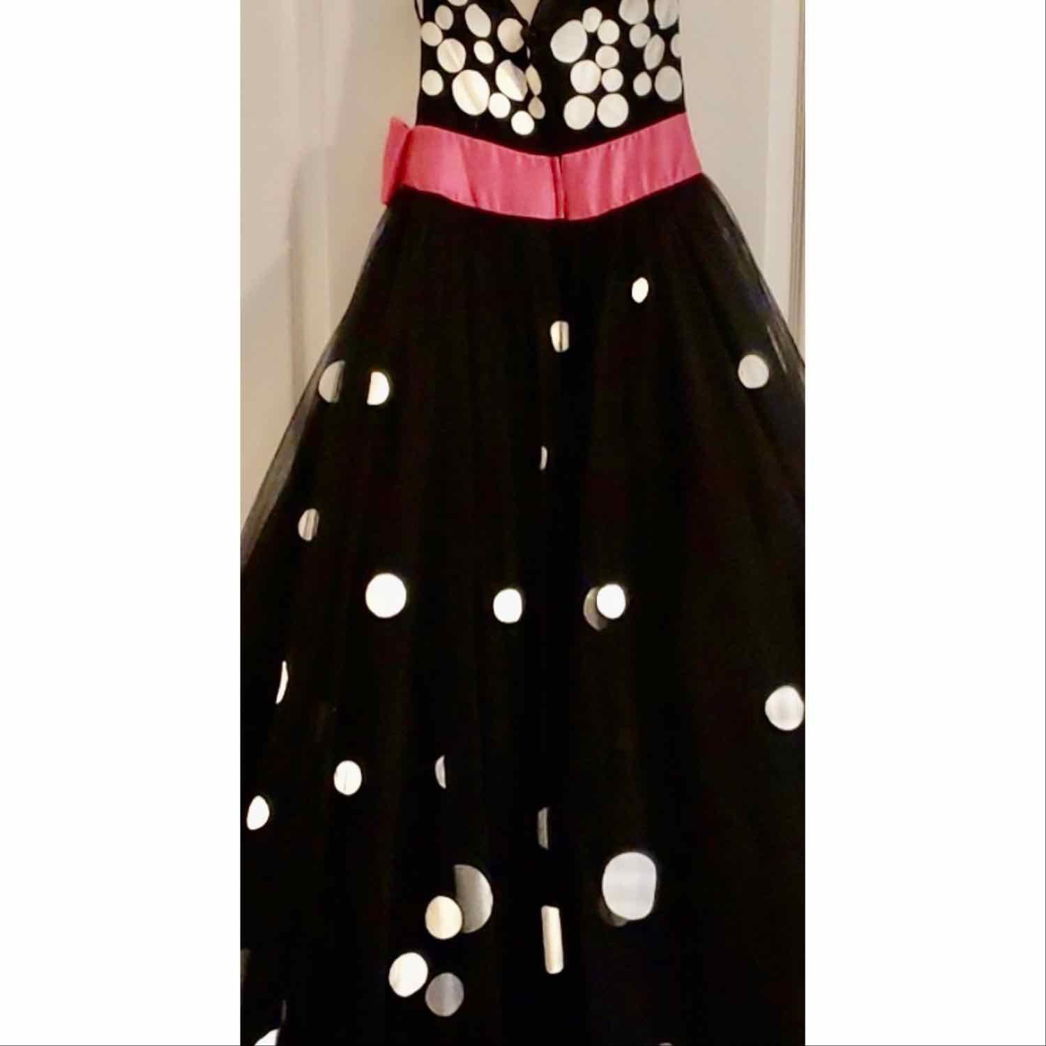 Jovani Girls Size 10 Prom Off The Shoulder Black Ball Gown on Queenly
