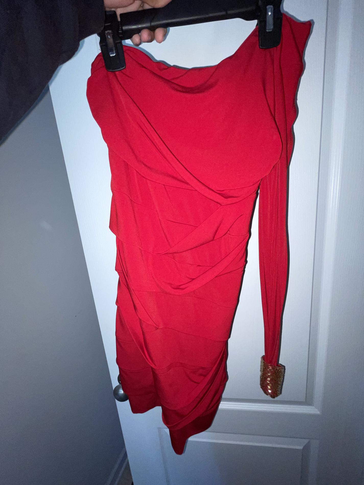 Size 2 Homecoming One Shoulder Red Cocktail Dress on Queenly