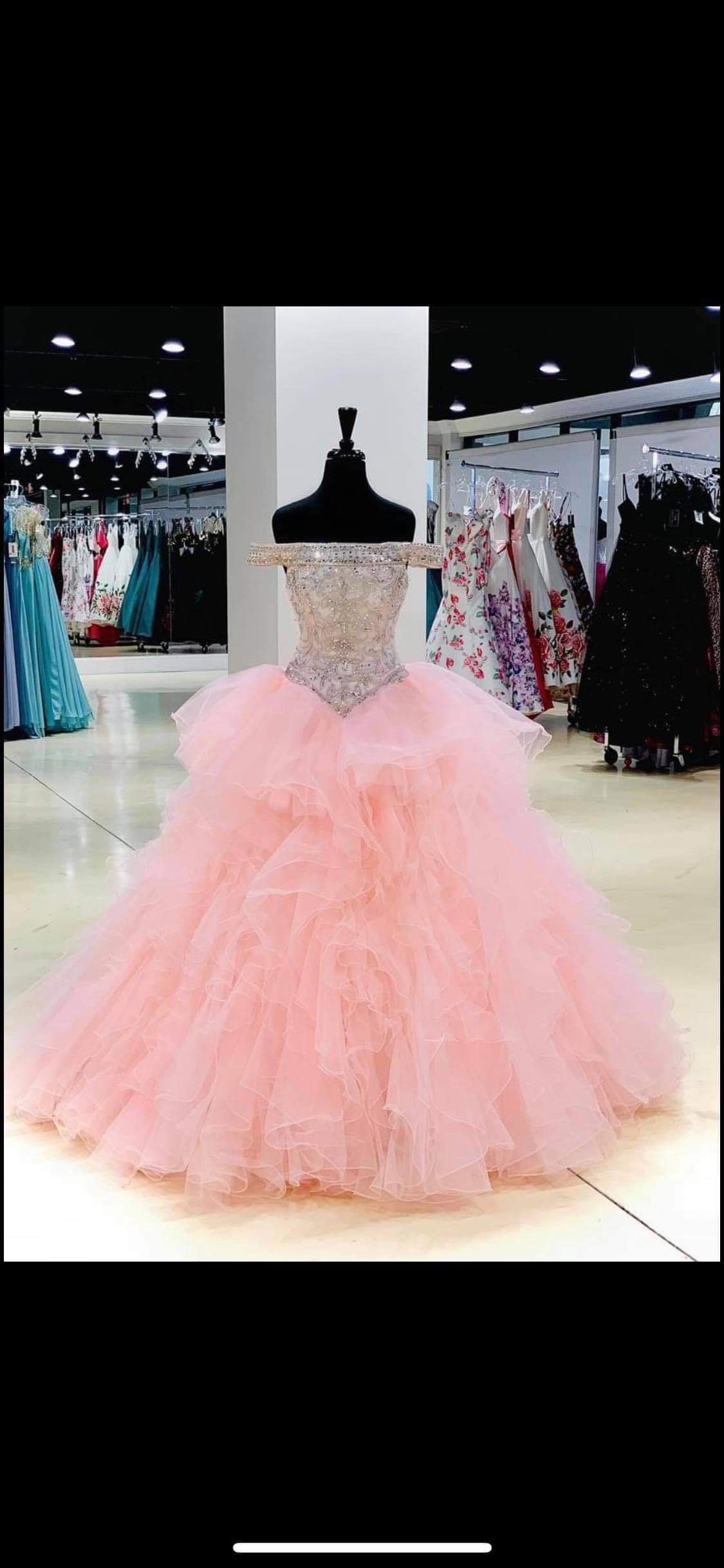 Size 6 Prom Off The Shoulder Light Pink Ball Gown on Queenly