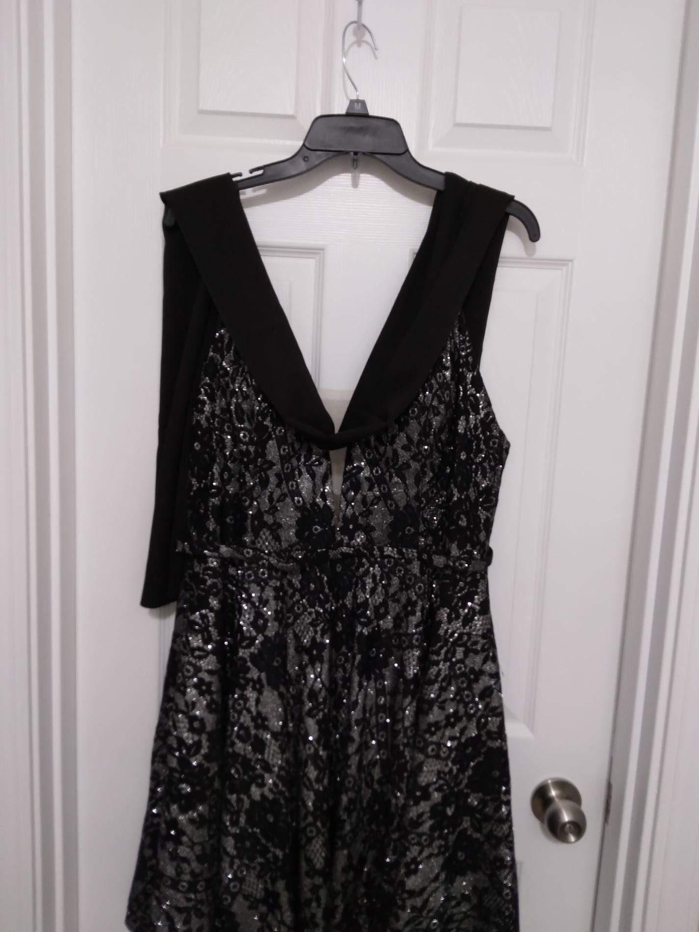 Luccilu Size 14 Prom Plunge Lace Black Cocktail Dress on Queenly