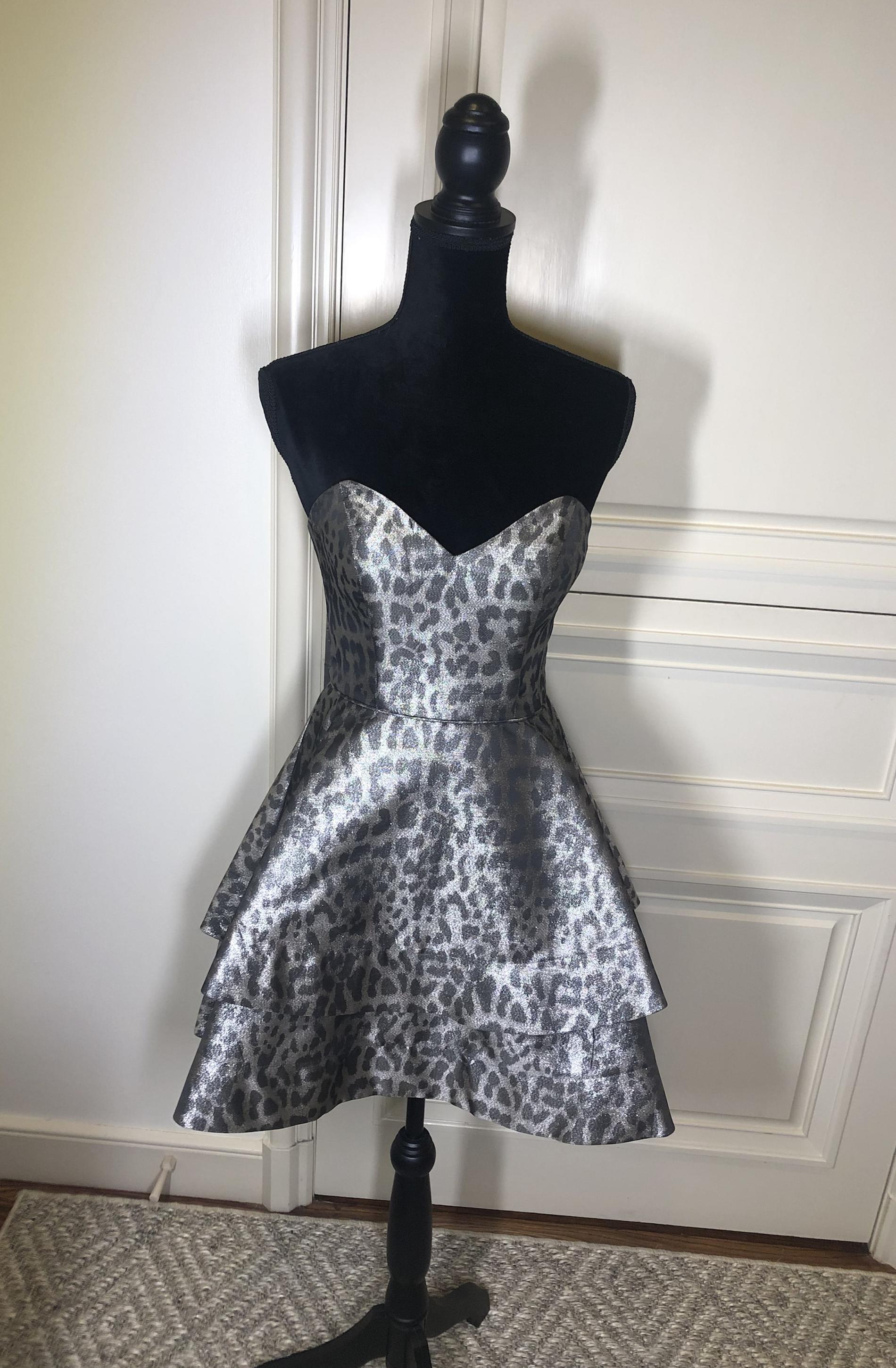 Blondie Nights by Stacy Sklar Size 0 Strapless Silver A-line Dress on Queenly