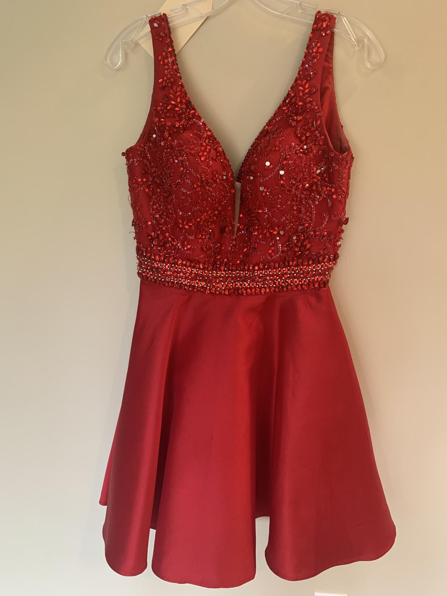 Size 8 Homecoming Red Cocktail Dress on Queenly