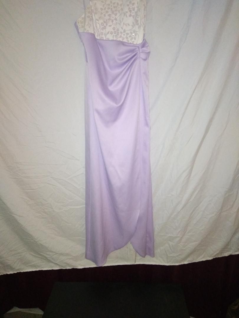 Erueka Size 6 Prom Light Purple Ball Gown on Queenly