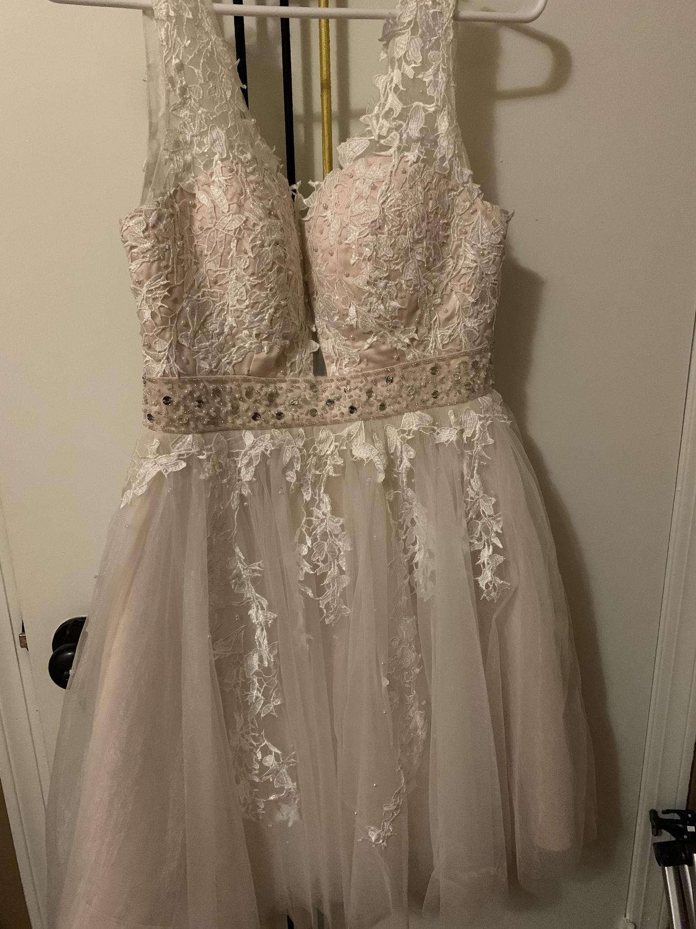 Size 2 Homecoming Nude A-line Dress on Queenly