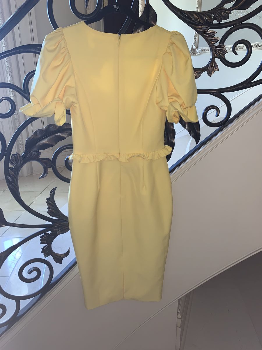 Size 4 Homecoming Yellow Floor Length Maxi on Queenly