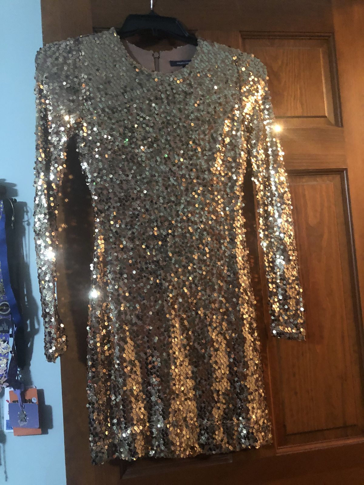 Size 4 Homecoming Long Sleeve Gold Cocktail Dress on Queenly