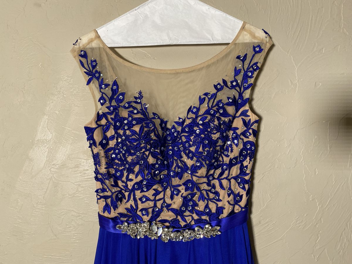 Size 6 Prom Royal Blue A-line Dress on Queenly