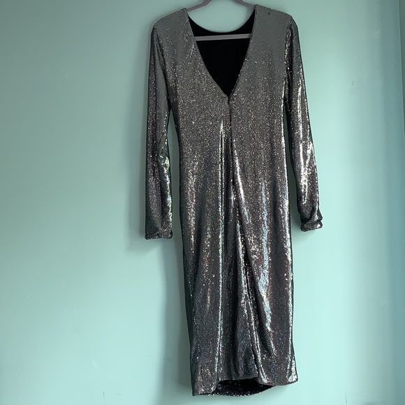 Dress the Population Size 12 Homecoming Long Sleeve Silver Cocktail Dress on Queenly