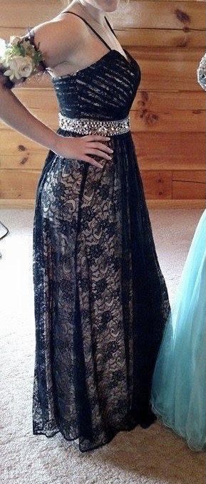 Sherri Hill Size 10 Prom Lace Black A-line Dress on Queenly
