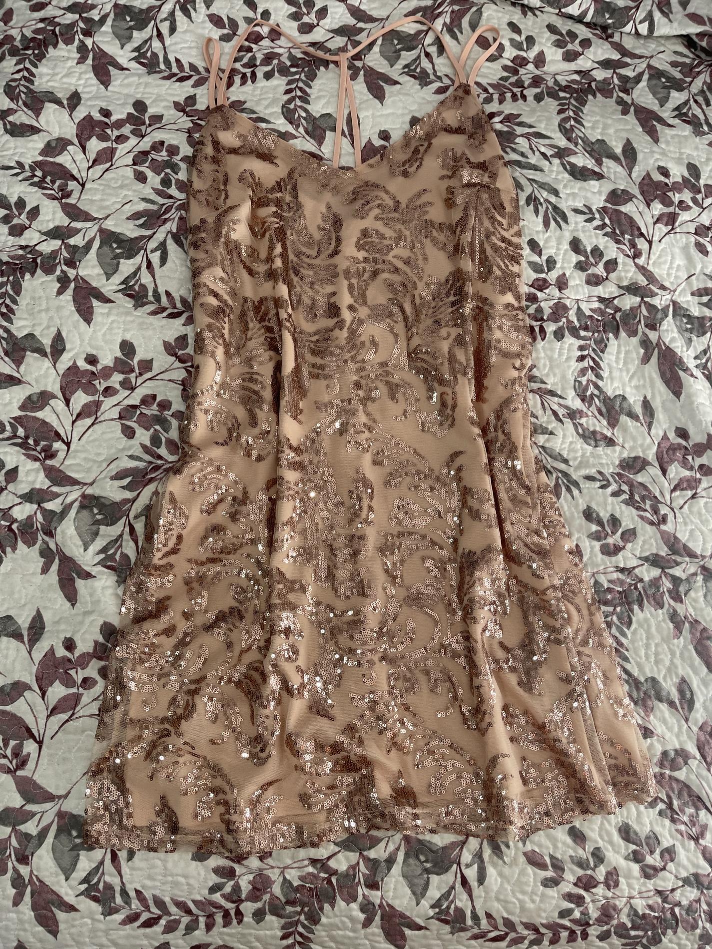 Size 10 Homecoming Rose Gold A-line Dress on Queenly