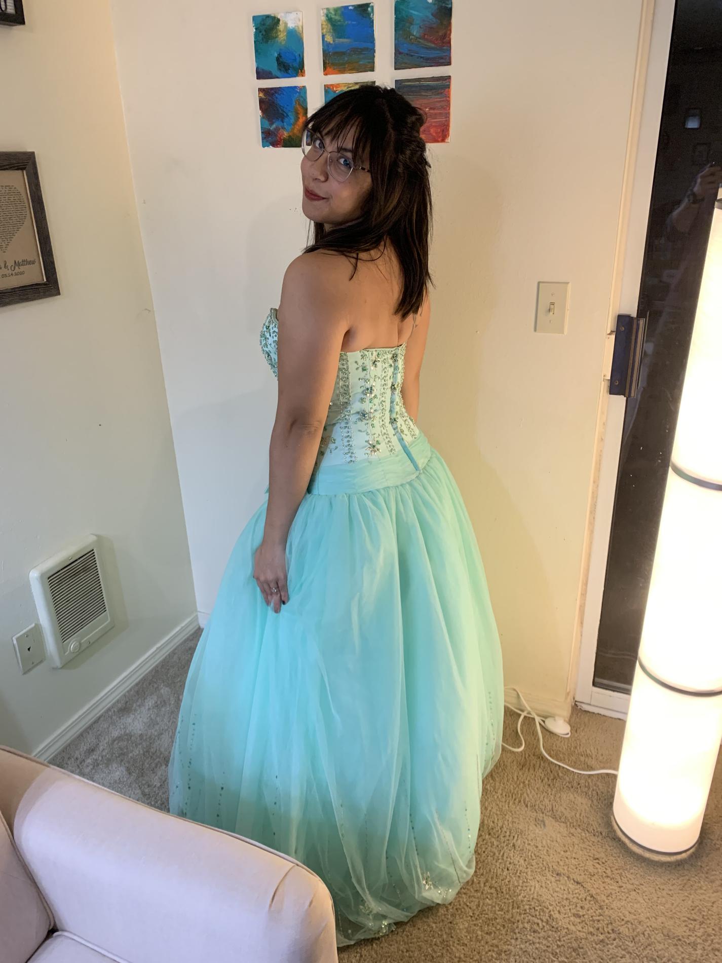 Size 8 Prom Light Green Ball Gown on Queenly