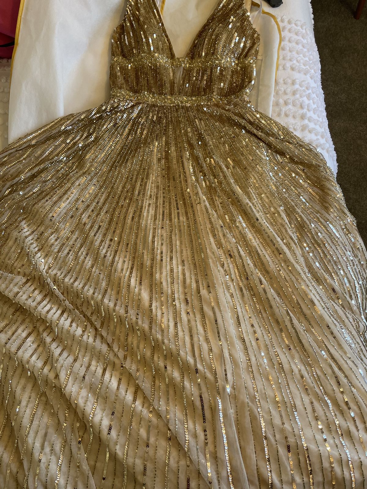 Size 2 Prom Gold A-line Dress on Queenly