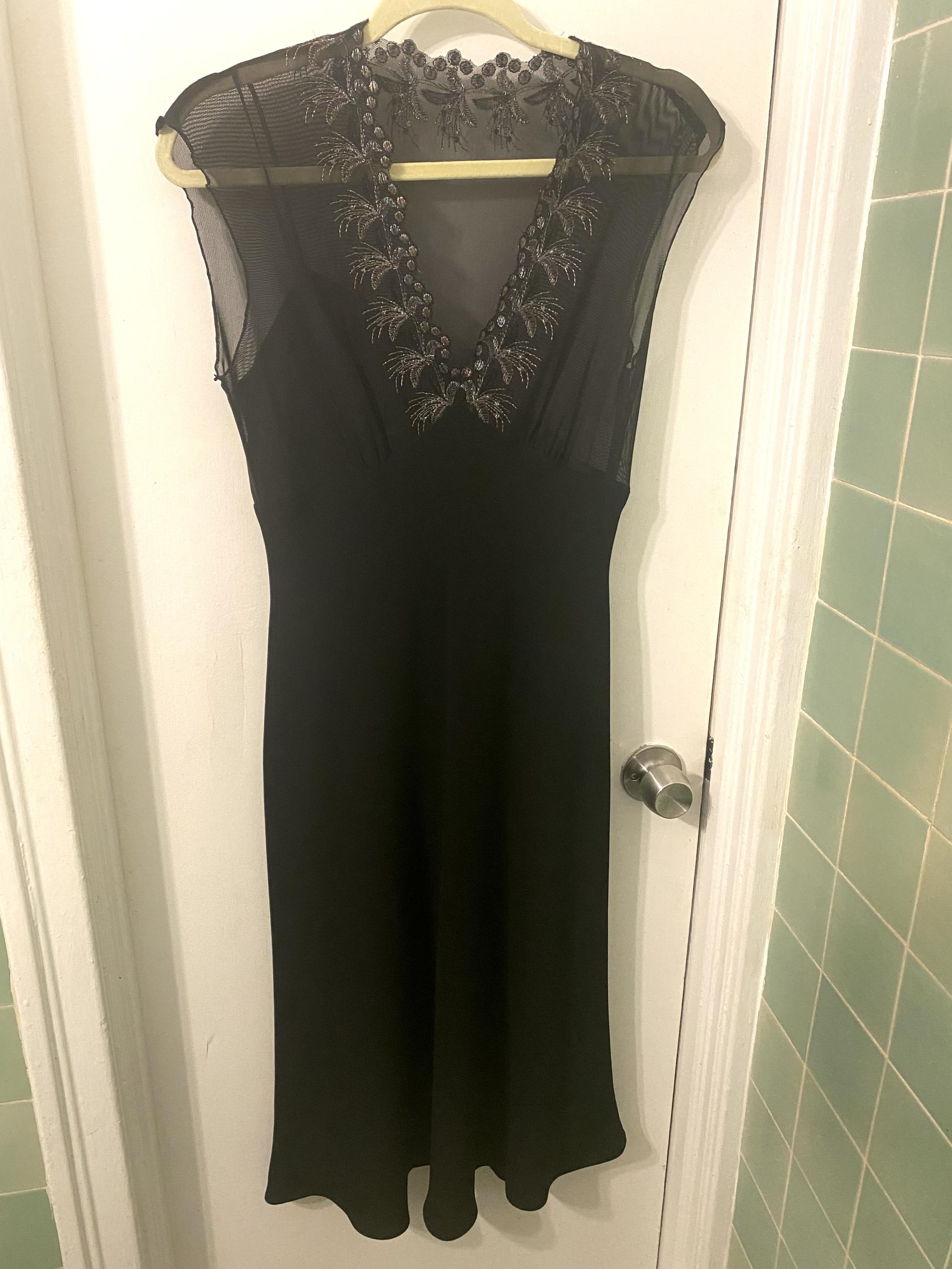 Jones of New York Size 8 Sheer Black Cocktail Dress on Queenly