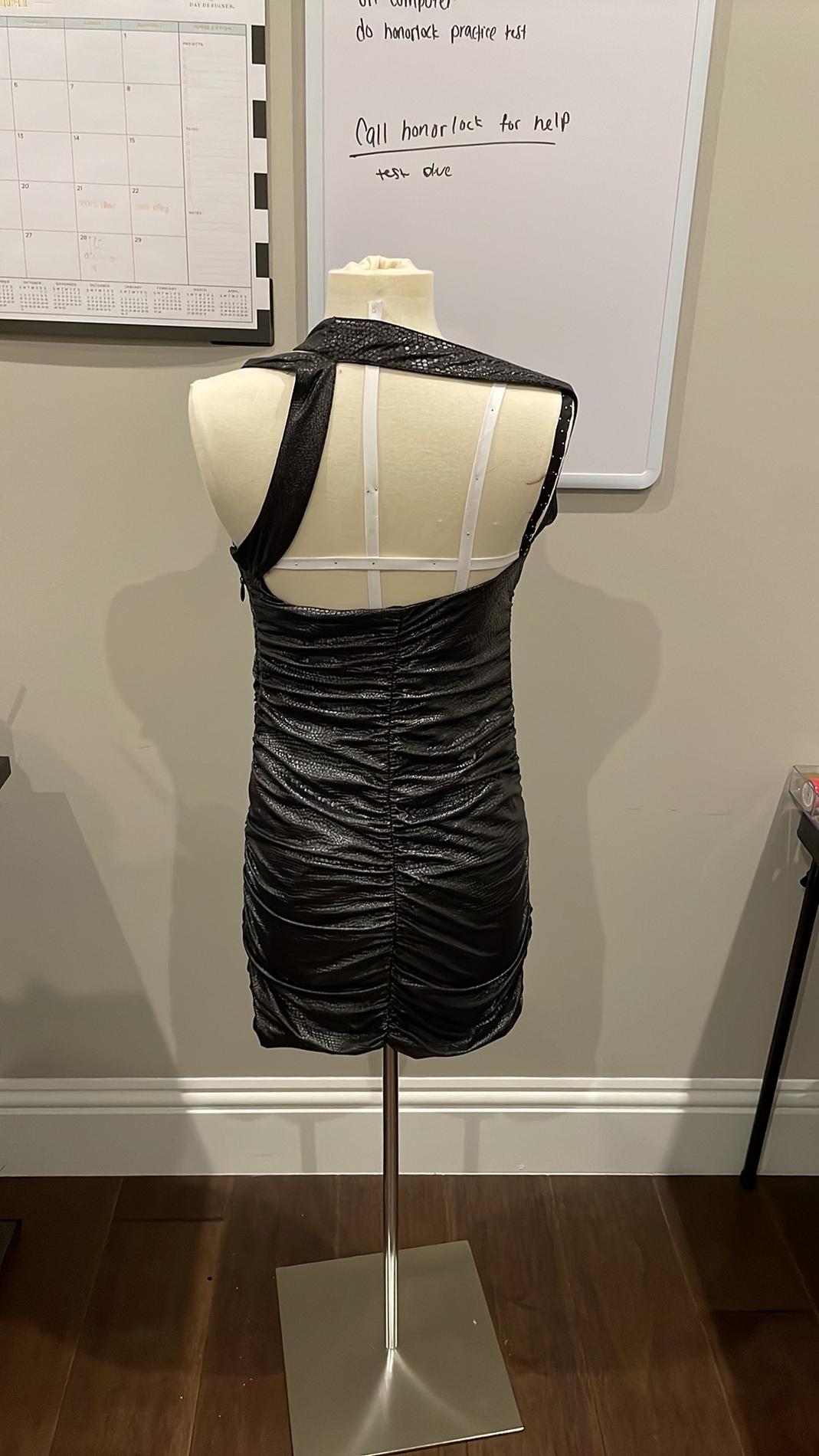 Size 6 Black Cocktail Dress on Queenly