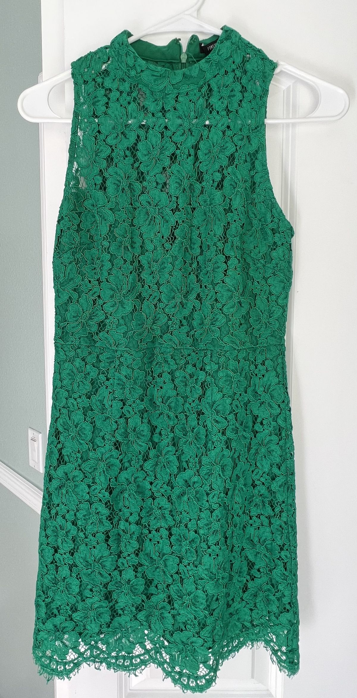 Forever 21 Size 4 Pageant Interview Lace Green Cocktail Dress on Queenly