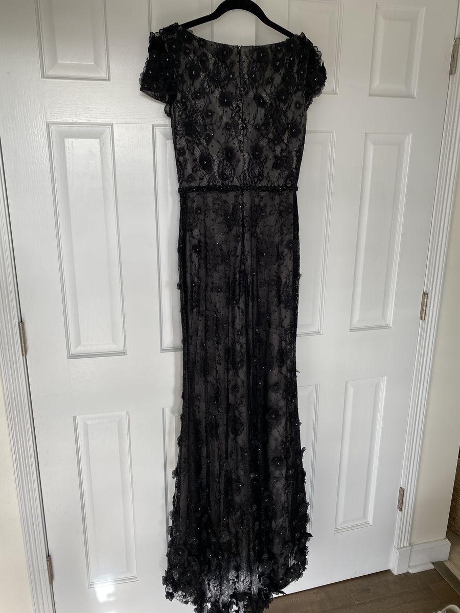 Mac Duggal Size 4 Prom Cap Sleeve Lace Black Floor Length Maxi on Queenly