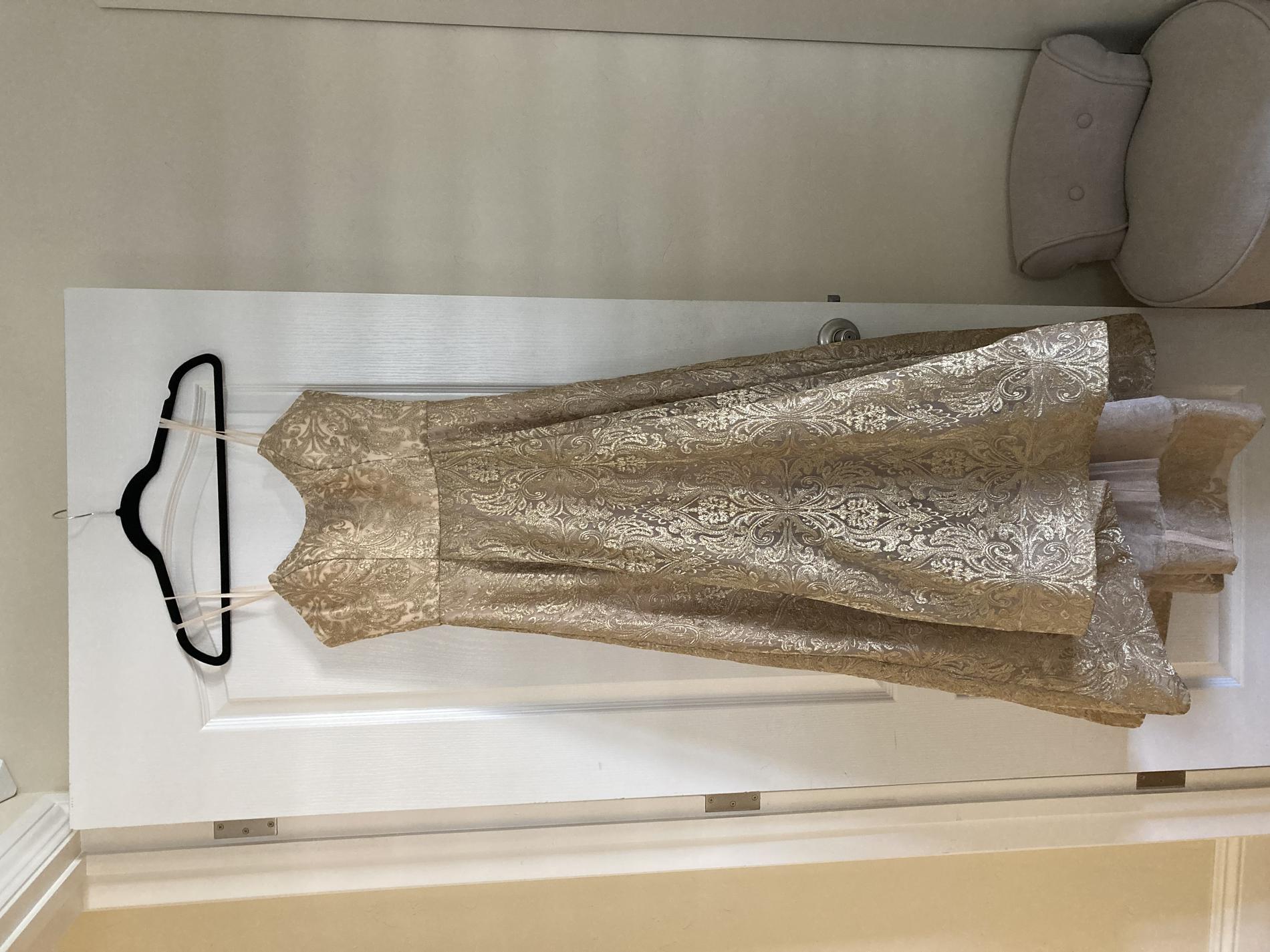 Size 4 Prom Strapless Gold Dress With Train on Queenly