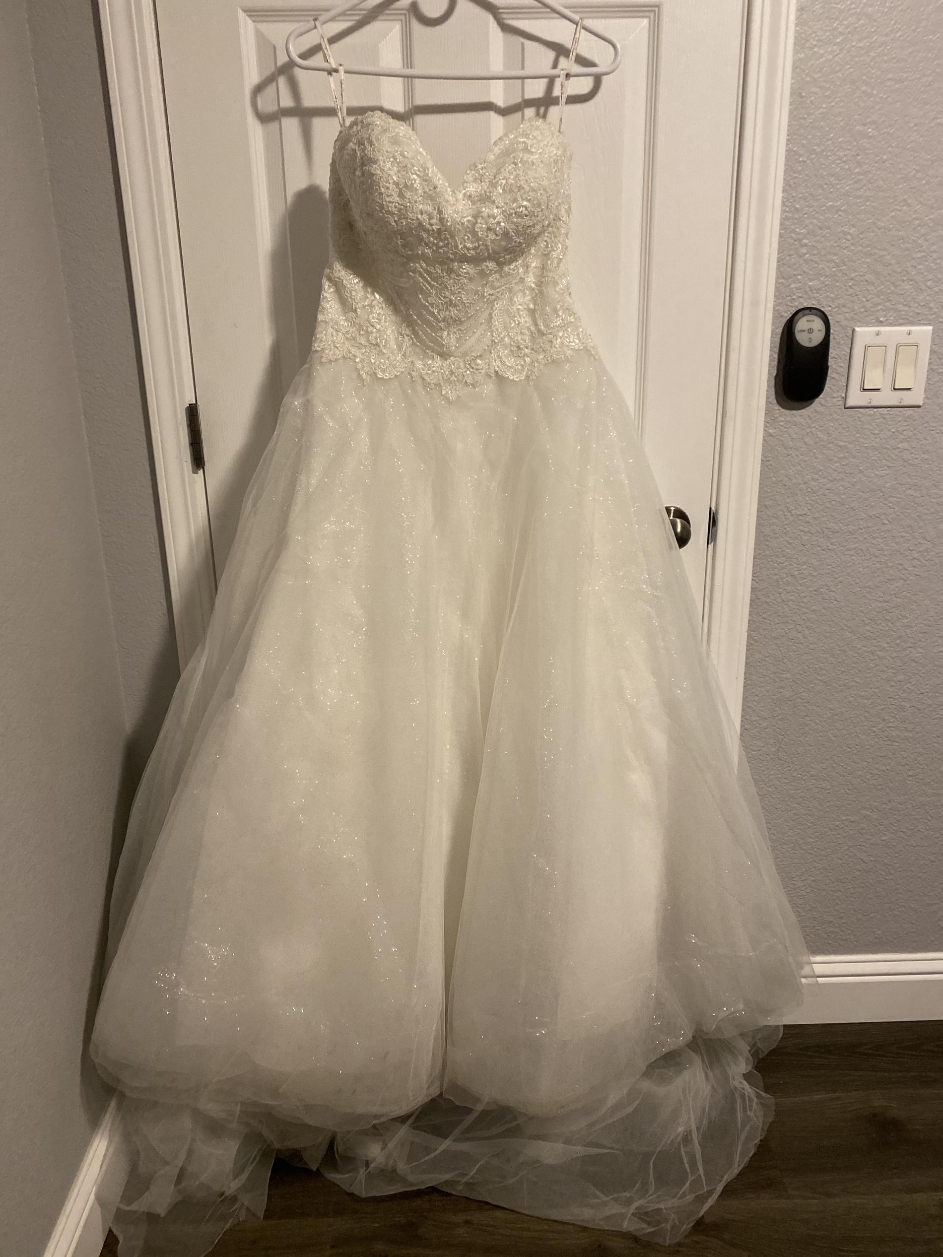 Size 14 Wedding White Dress With Train on Queenly