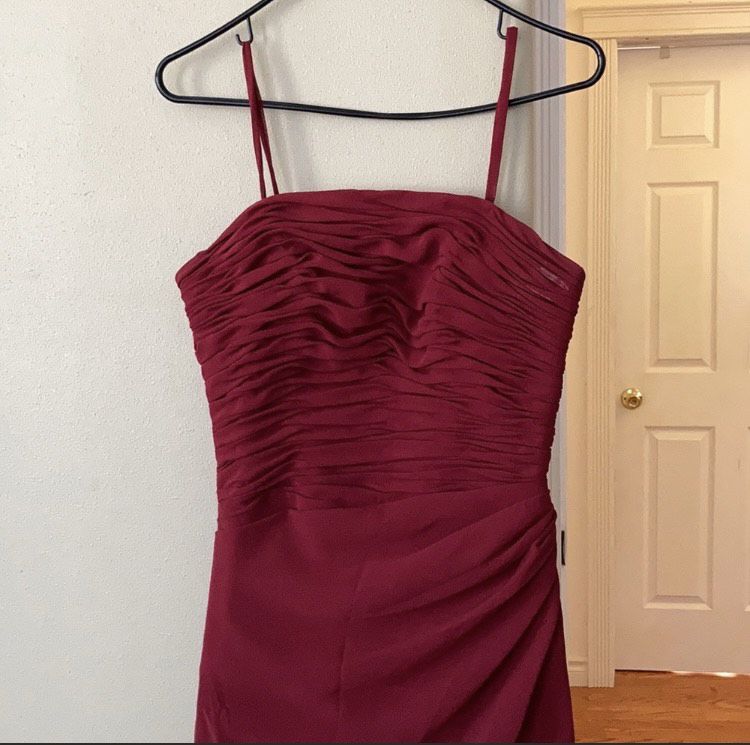 Not sure Size 8 Bridesmaid Red Floor Length Maxi on Queenly